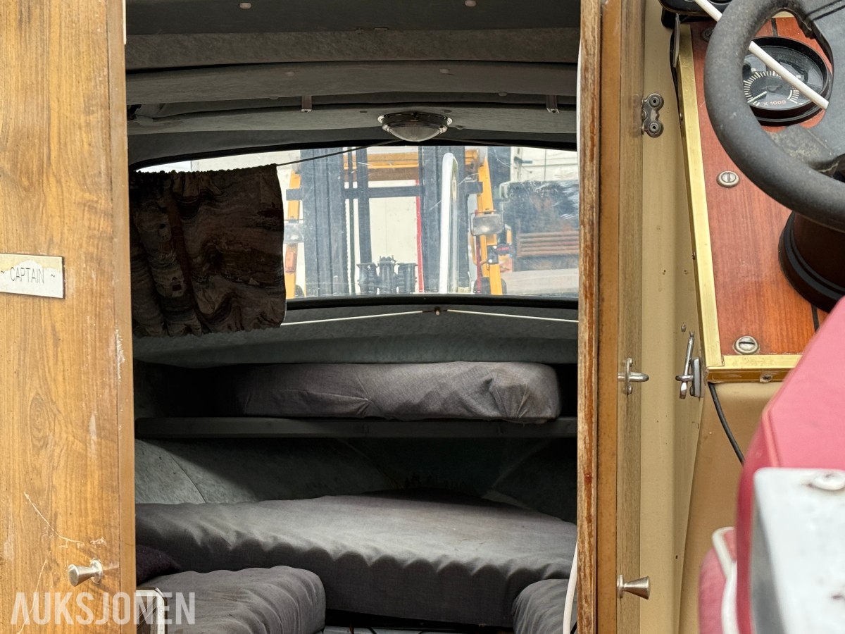 Shetland cabincruiser med Mercury 135 og Gaupen båthenger
