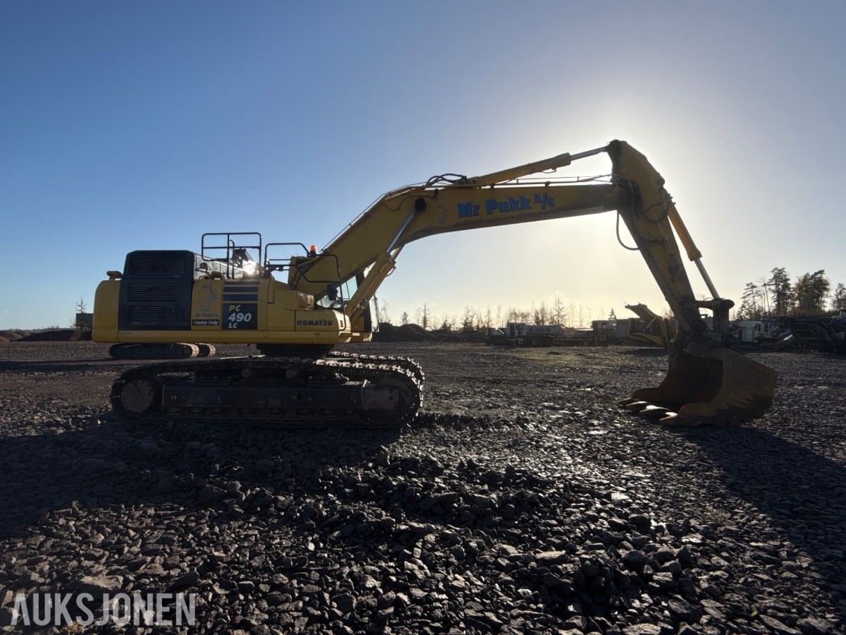 2020 Komatsu PC490LC-11E0 beltegraver med graveskuffe – 48 tonn