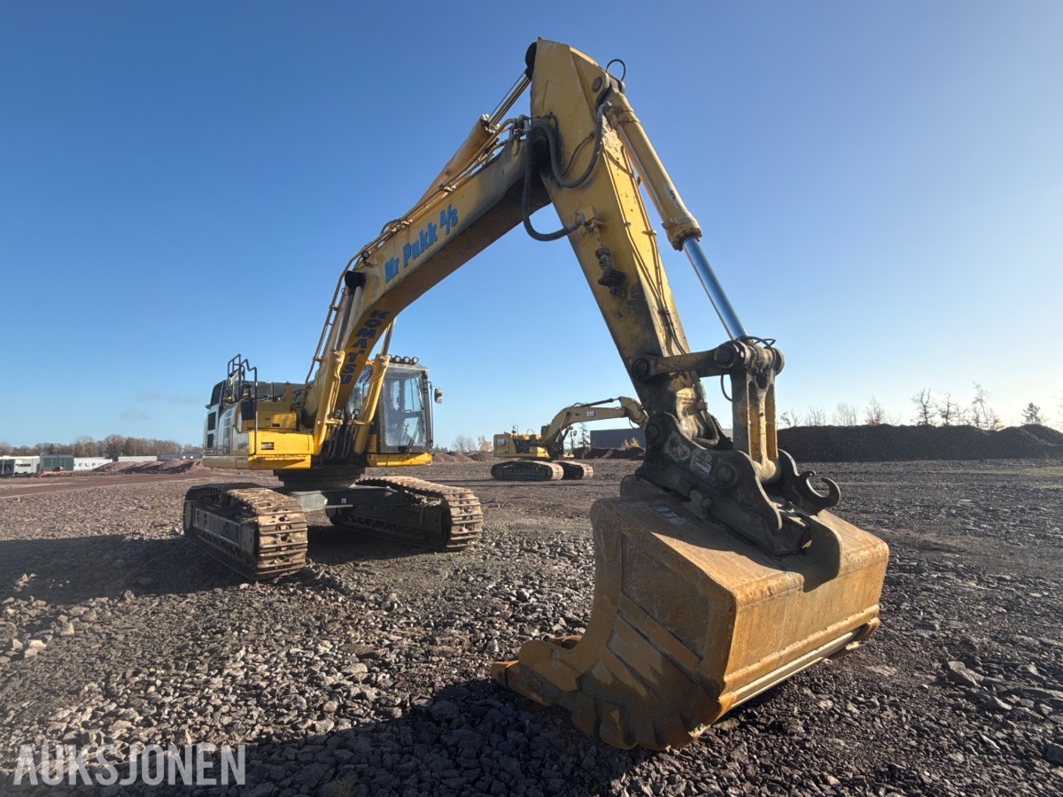 2020 Komatsu PC490LC-11E0 beltegraver med graveskuffe – 48 tonn