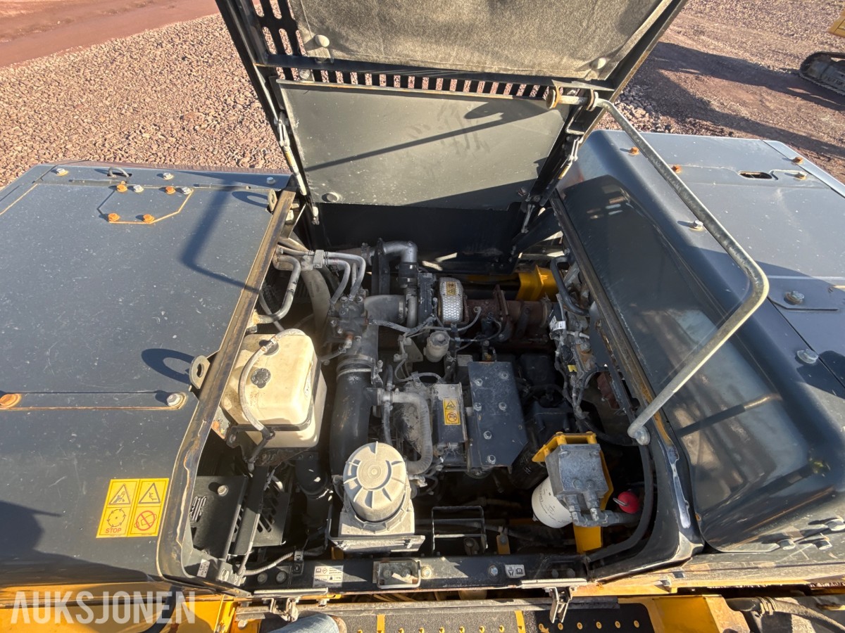 2020 Komatsu PC490LC-11E0 beltegraver med graveskuffe – 48 tonn