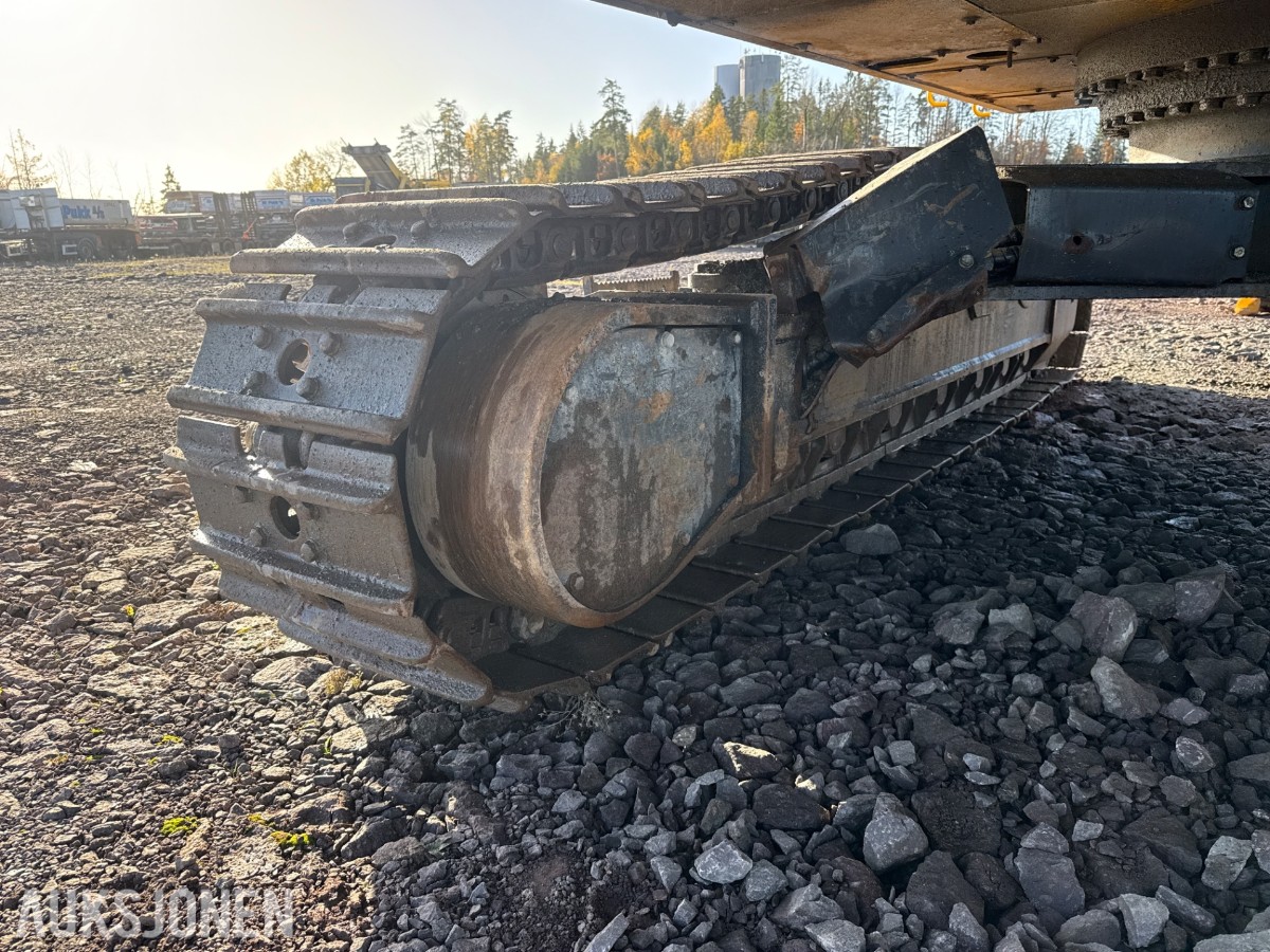 2020 Komatsu PC490LC-11E0 beltegraver med graveskuffe – 48 tonn