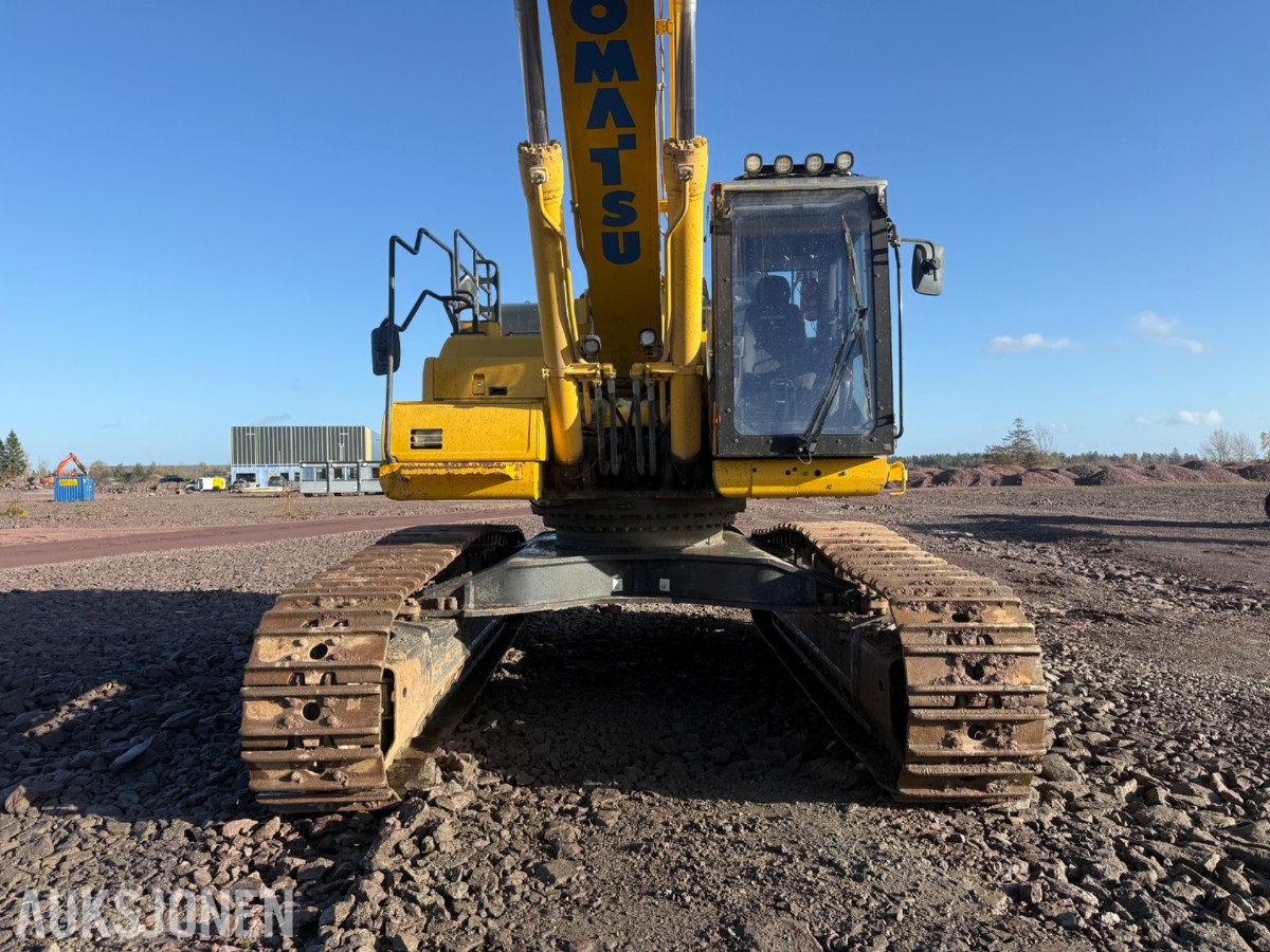 2020 Komatsu PC490LC-11E0 beltegraver med graveskuffe – 48 tonn