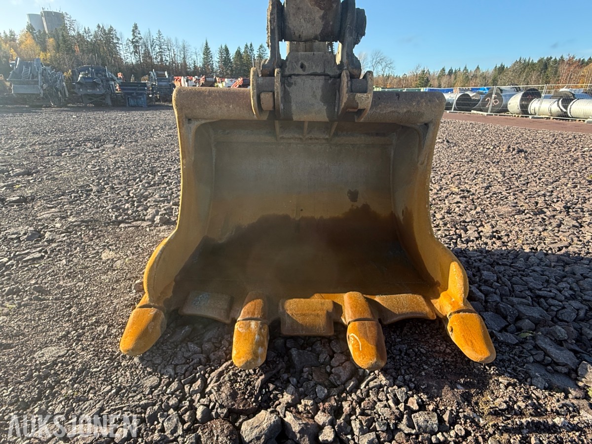 2020 Komatsu PC490LC-11E0 beltegraver med graveskuffe – 48 tonn