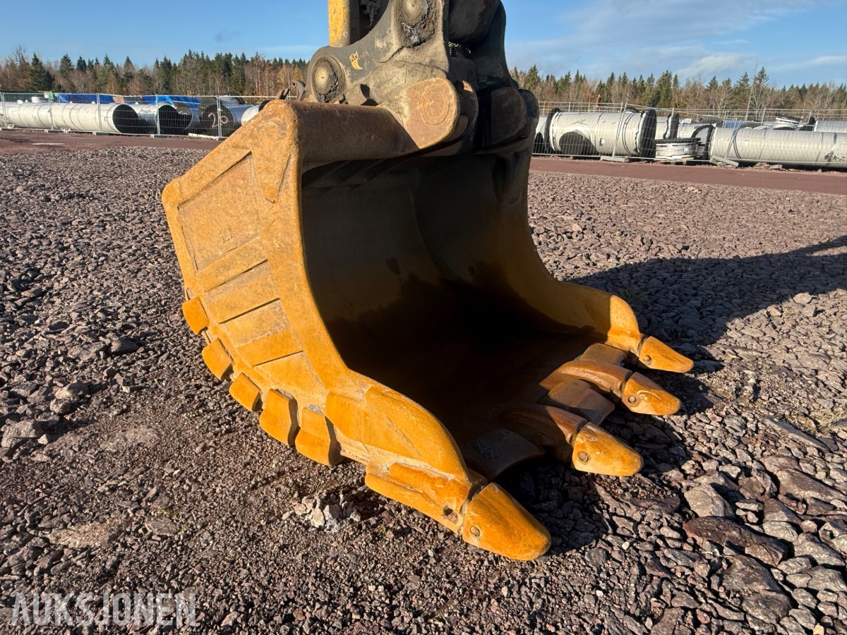 2020 Komatsu PC490LC-11E0 beltegraver med graveskuffe – 48 tonn
