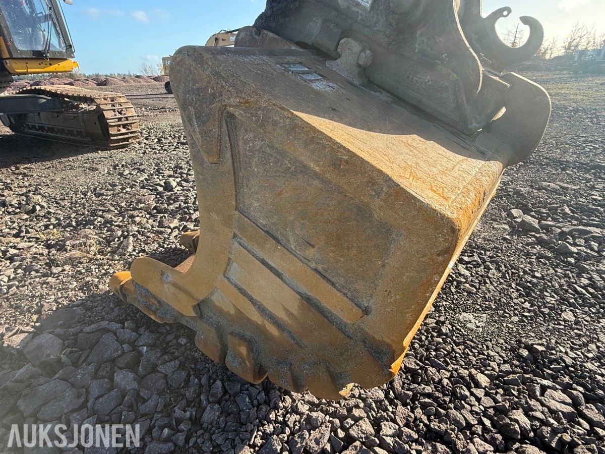 2020 Komatsu PC490LC-11E0 beltegraver med graveskuffe – 48 tonn