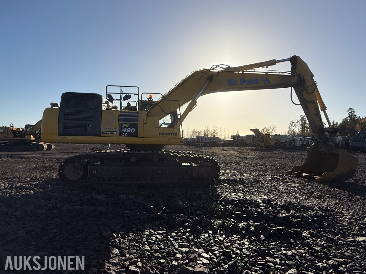 2020 Komatsu PC490LC-11E0 beltegraver med graveskuffe – 48 tonn