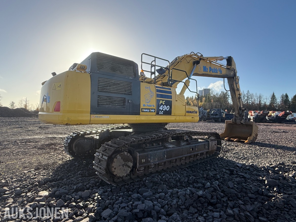 2020 Komatsu PC490LC-11E0 beltegraver med graveskuffe – 48 tonn