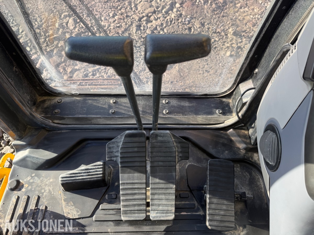 2020 Komatsu PC490LC-11E0 beltegraver med graveskuffe – 48 tonn