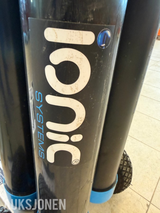 Ionic Systems vinduspyle-/vannrensesystem på tralle