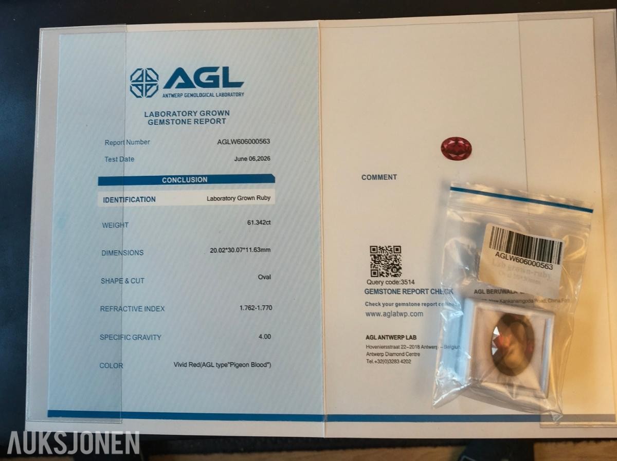 Eksklusiv Oval Rubin * 61.35 CT * med sertifikat