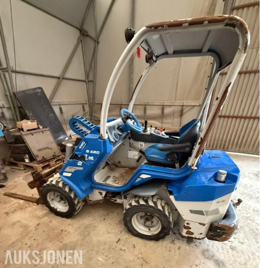 2013 Multione  S620 med skuffe og silogrip