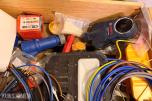 Parti med diverse elektroutstyr, LED-lys, kabler og installasjonsmateriell