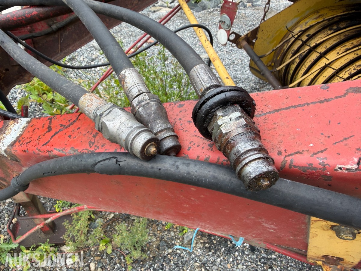2 Stk New Holland 835 Rundballpresse REP OBJEKT