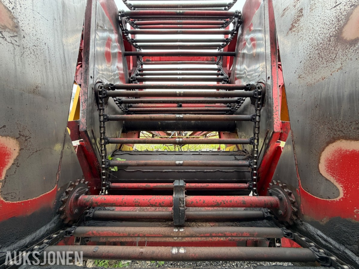 2 Stk New Holland 835 Rundballpresse REP OBJEKT