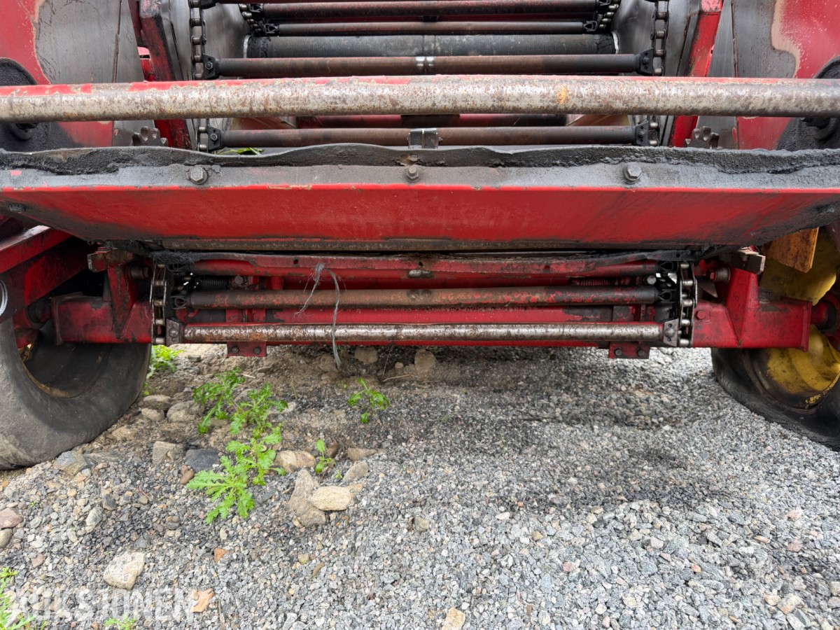 2 Stk New Holland 835 Rundballpresse REP OBJEKT