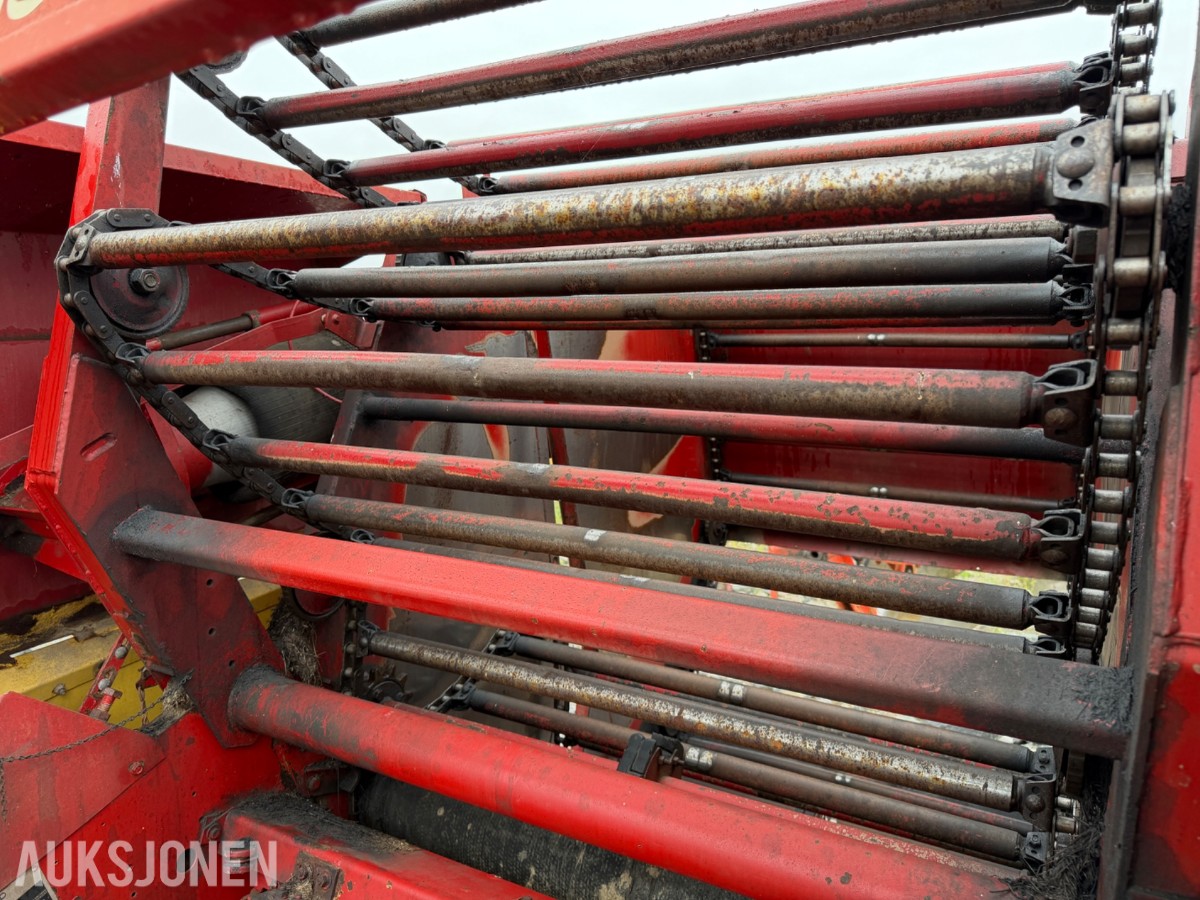 2 Stk New Holland 835 Rundballpresse REP OBJEKT