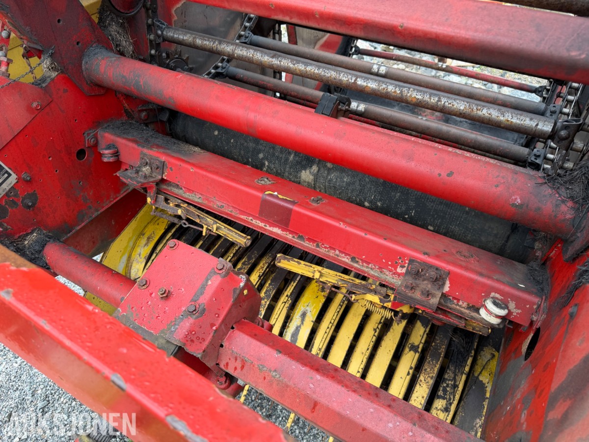 2 Stk New Holland 835 Rundballpresse REP OBJEKT