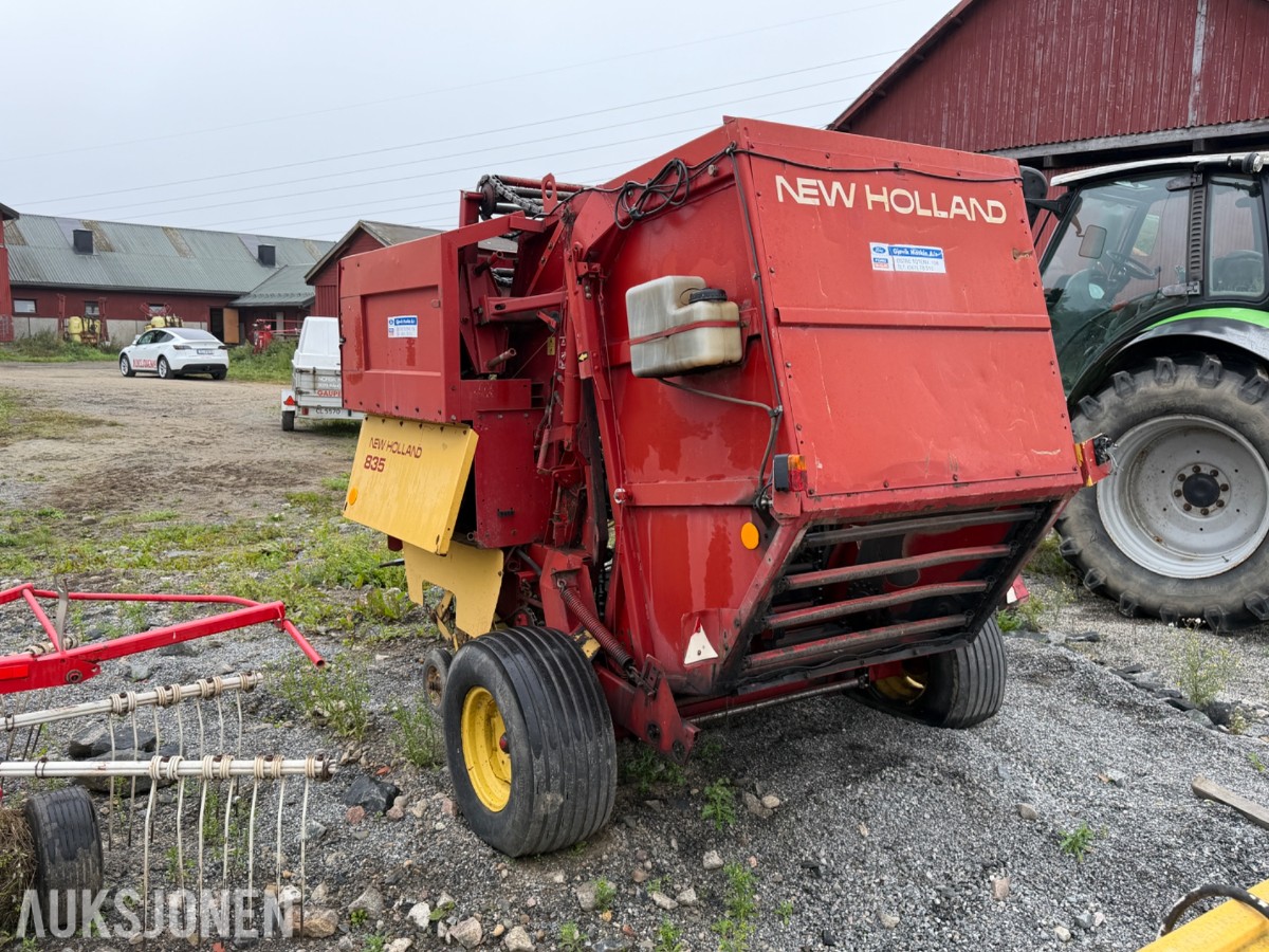2 Stk New Holland 835 Rundballpresse REP OBJEKT
