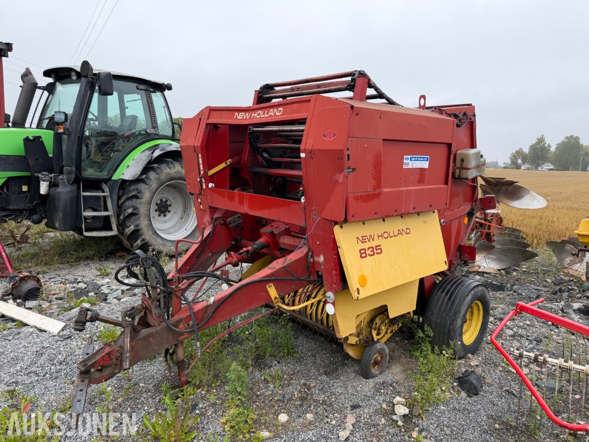 2 Stk New Holland 835 Rundballpresse REP OBJEKT