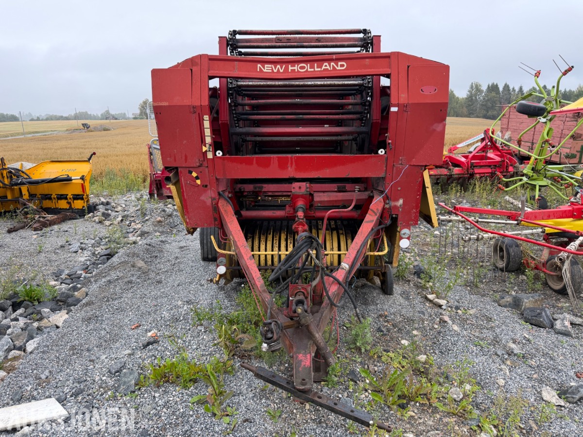 2 Stk New Holland 835 Rundballpresse REP OBJEKT