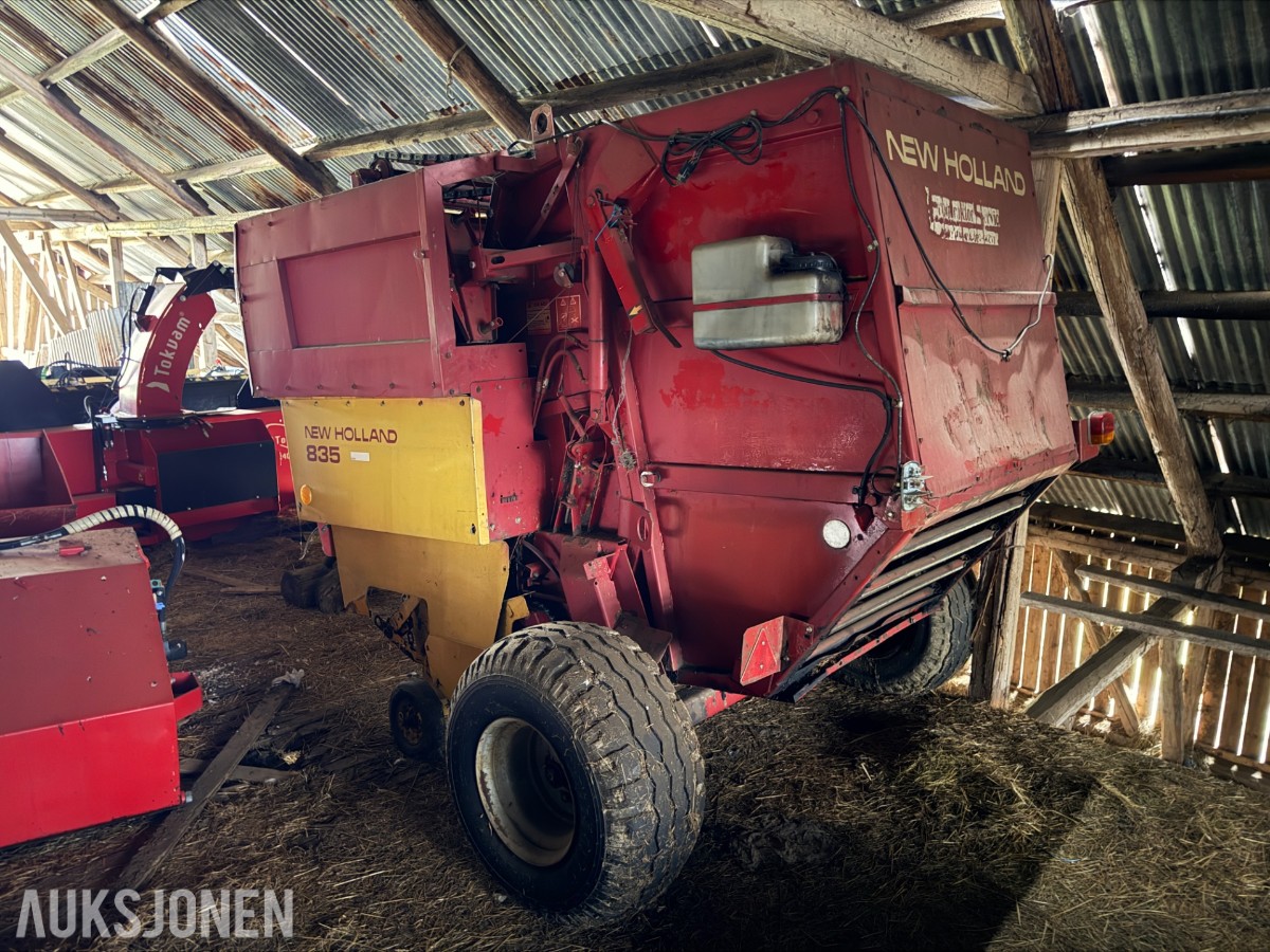 2 Stk New Holland 835 Rundballpresse REP OBJEKT