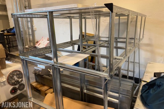 3 stk Galvanisert hyllesystem med hyller og deler