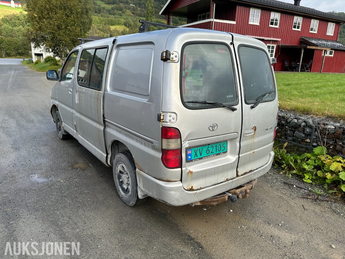 2007 TOYOTA HIACE 4WD MANUELL REP OBJEKT