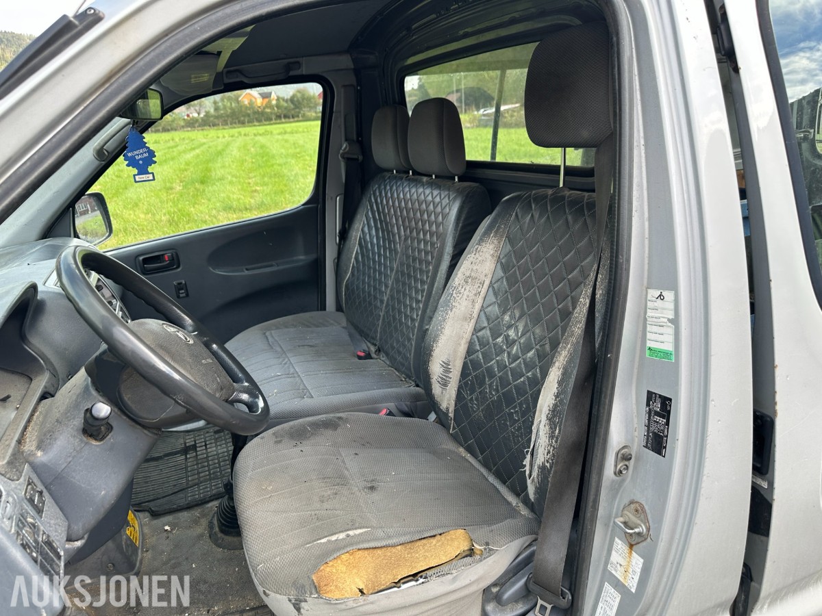 2007 TOYOTA HIACE 4WD MANUELL REP OBJEKT
