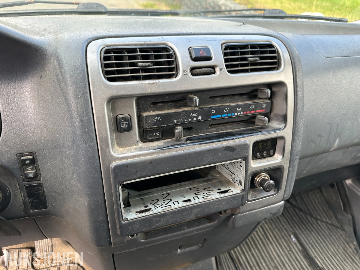 2007 TOYOTA HIACE 4WD MANUELL REP OBJEKT