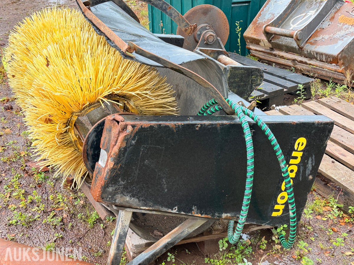 2018 Engcon Engcon feievals til gravemaskin