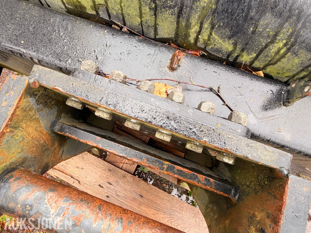 2018 Engcon Engcon feievals til gravemaskin