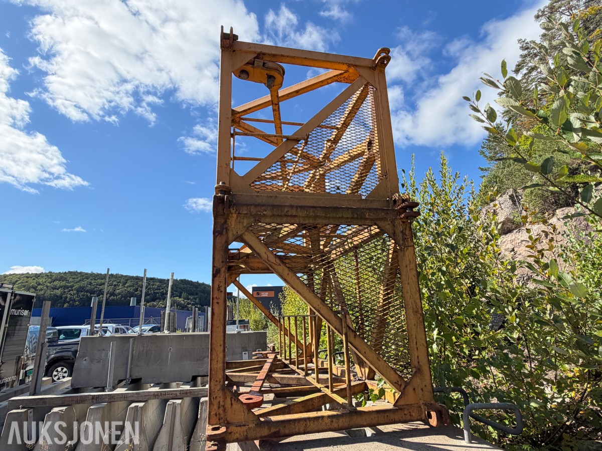 LIEBHERR K63 INNSETTINGSTÅRN / TÅRNFORLENGER / TÅRNSEKSJON - 2STK
