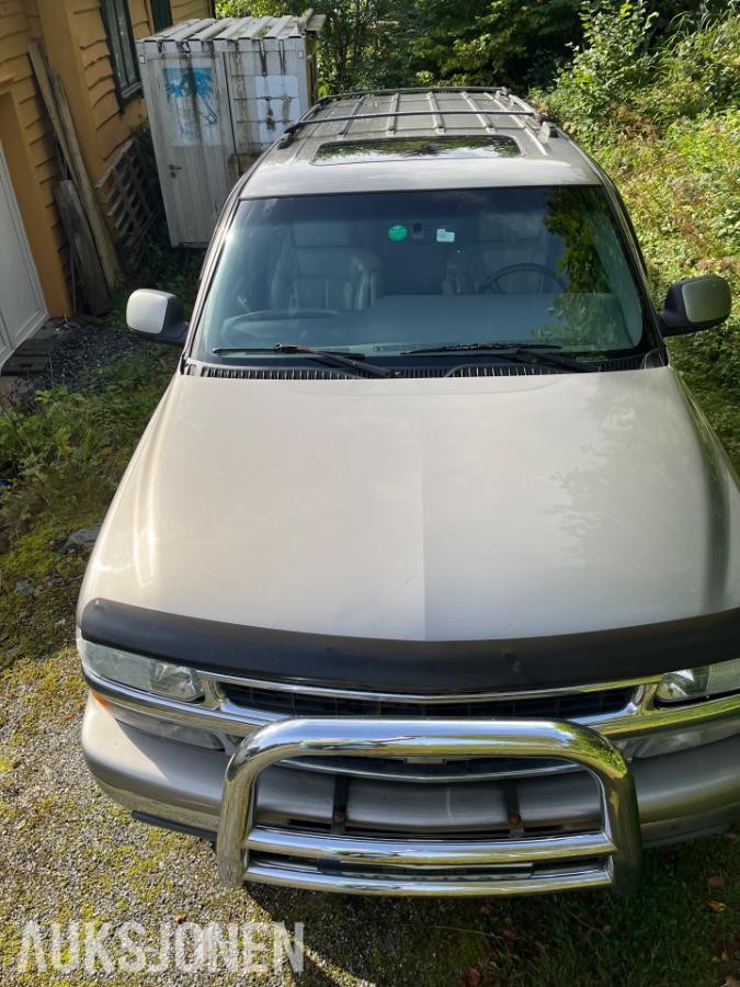 2002 CHEVROLET SUBURBAN LANCE 2500LS 6.0L 320HK 4WD AUTOMAT 7-SETER
