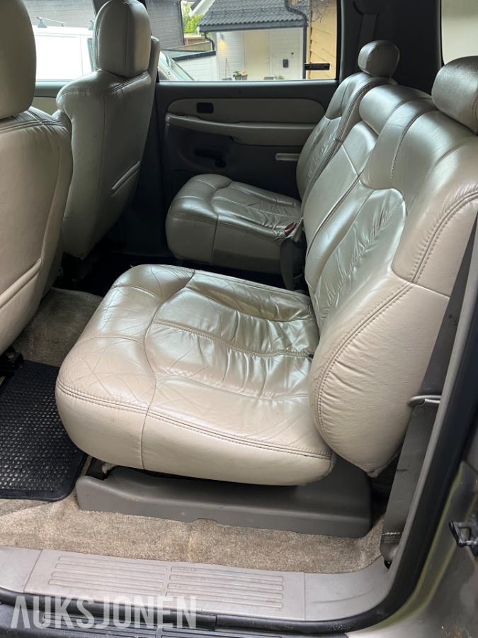 2002 CHEVROLET SUBURBAN LANCE 2500LS 6.0L 320HK 4WD AUTOMAT 7-SETER