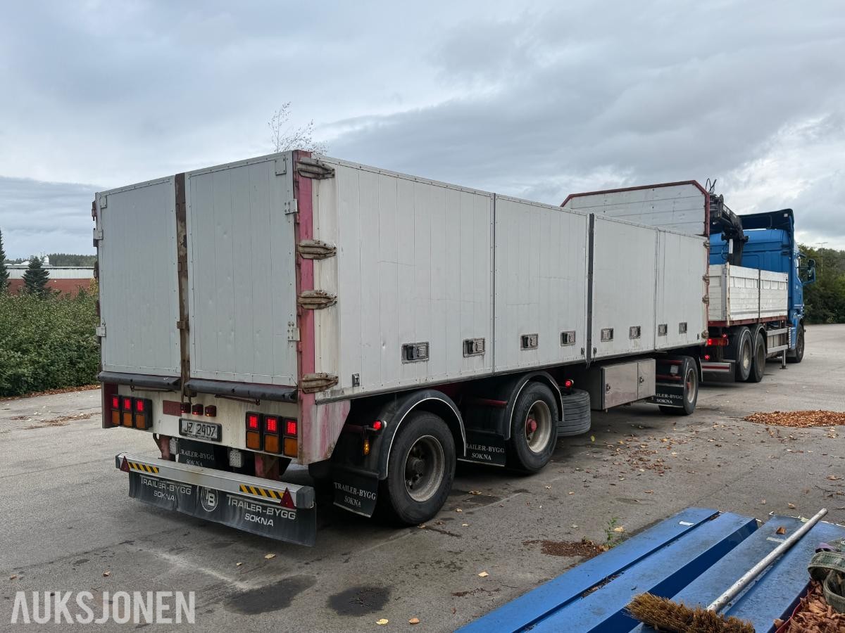 Scania R620 V8 kranbil med HIAB 195-5 kran og 3-akslet henger