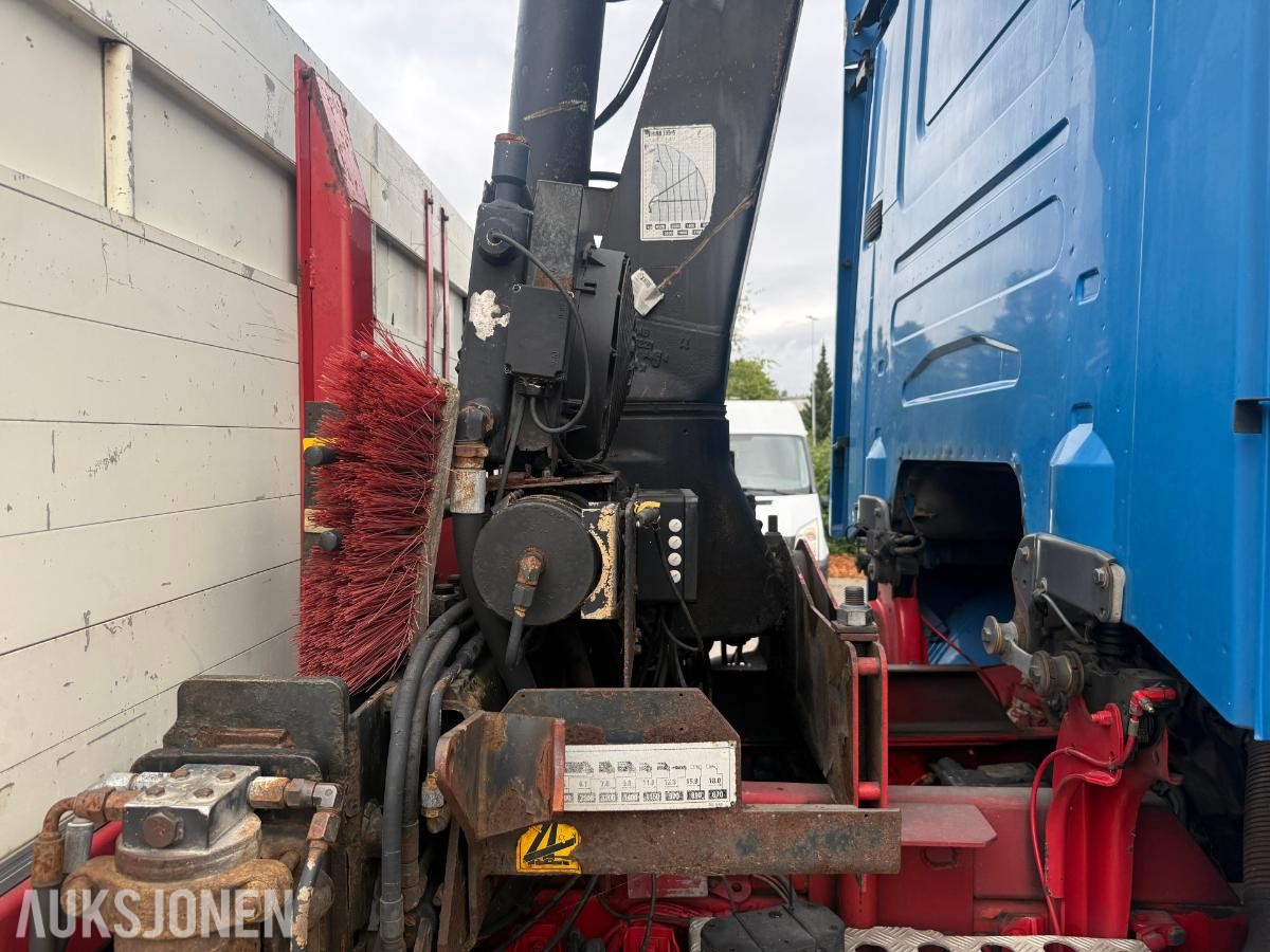 Scania R620 V8 kranbil med HIAB 195-5 kran og 3-akslet henger