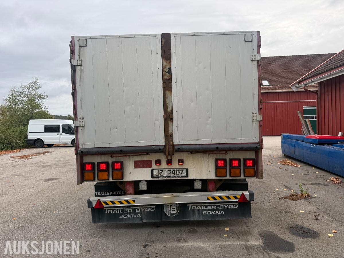 Scania R620 V8 kranbil med HIAB 195-5 kran og 3-akslet henger