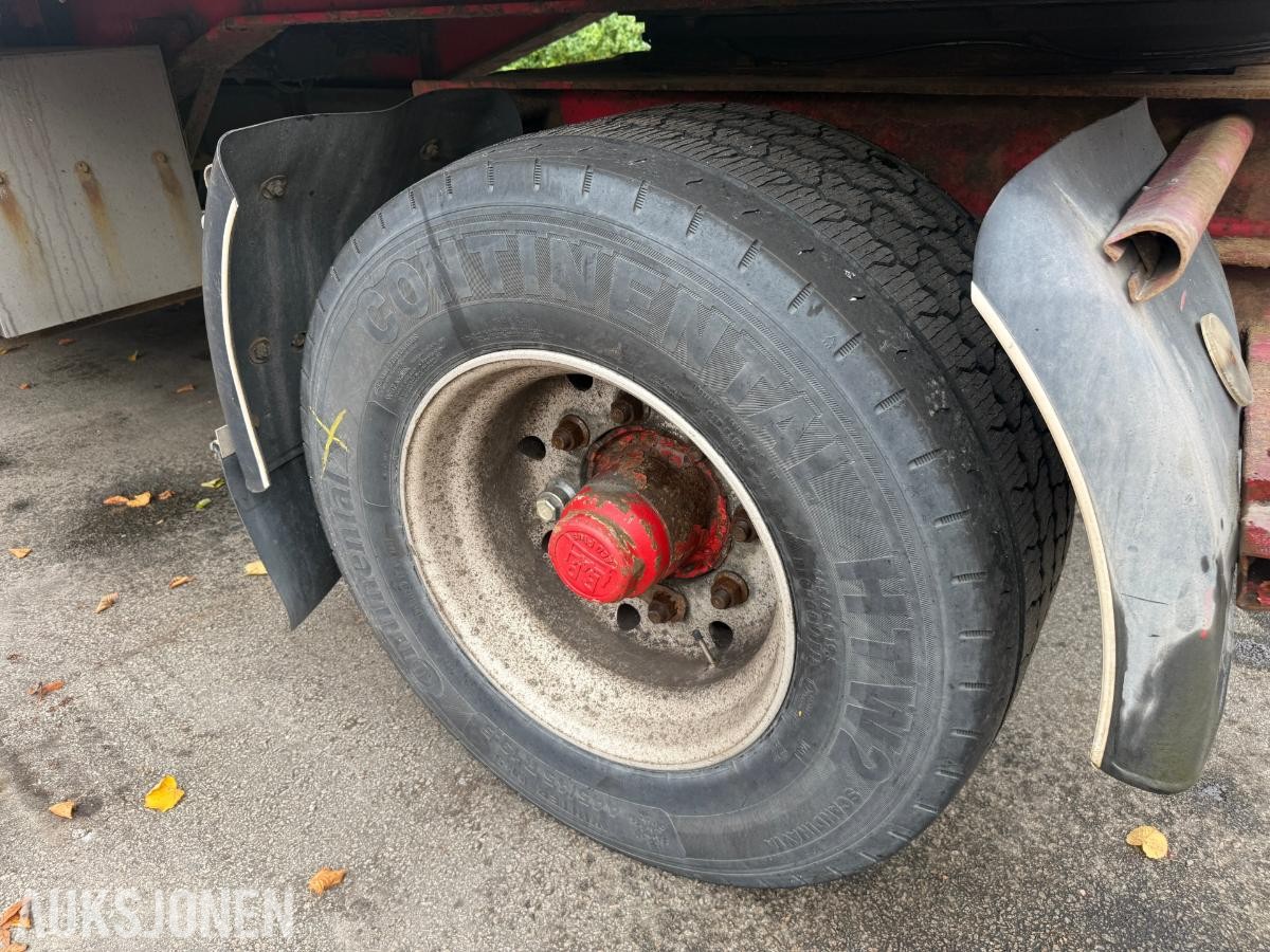 Scania R620 V8 kranbil med HIAB 195-5 kran og 3-akslet henger
