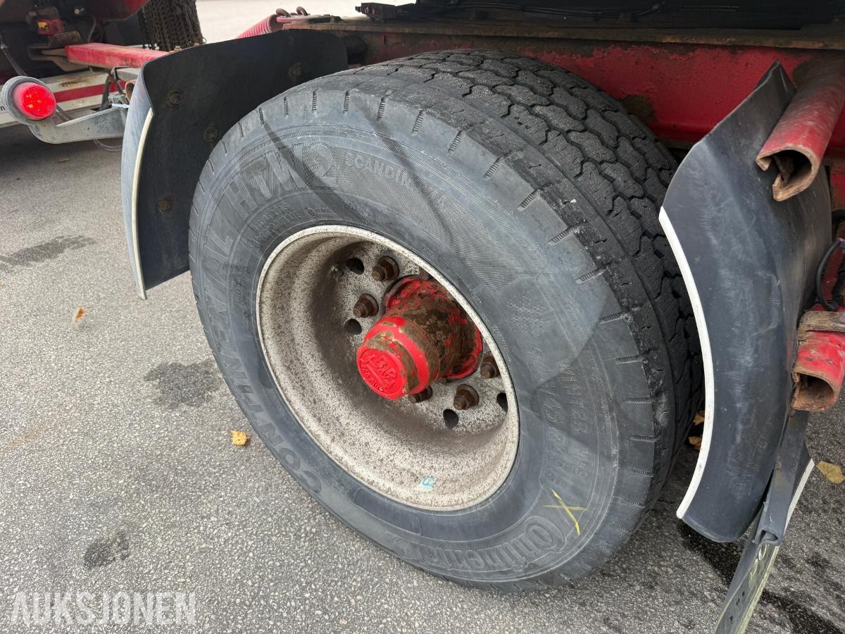 Scania R620 V8 kranbil med HIAB 195-5 kran og 3-akslet henger