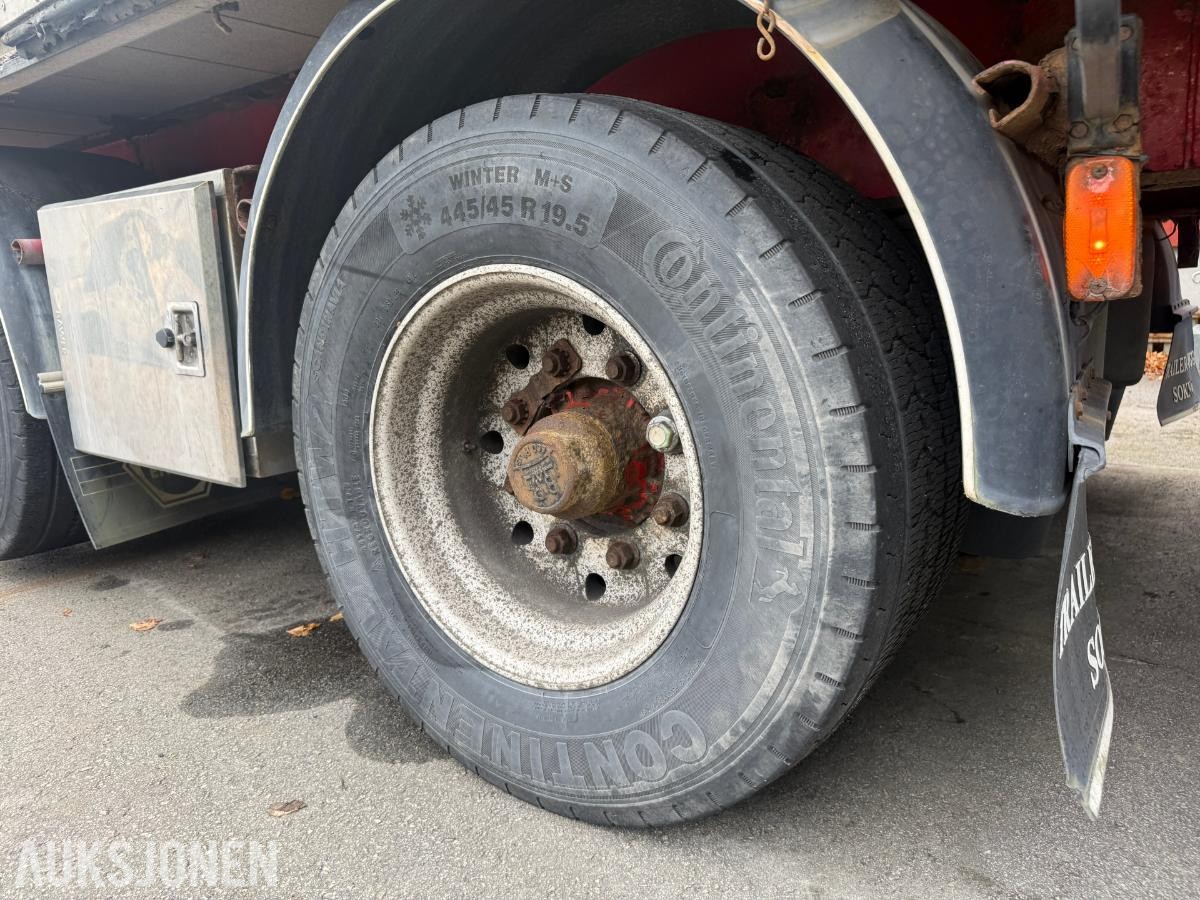 Scania R620 V8 kranbil med HIAB 195-5 kran og 3-akslet henger