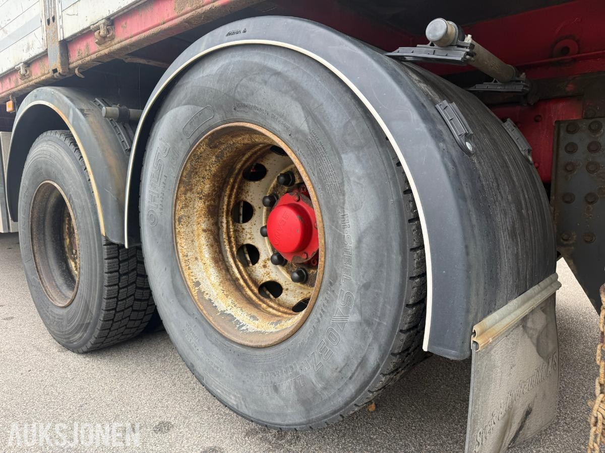 Scania R620 V8 kranbil med HIAB 195-5 kran og 3-akslet henger