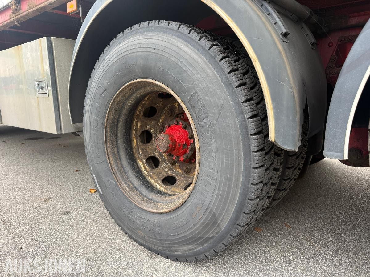 Scania R620 V8 kranbil med HIAB 195-5 kran og 3-akslet henger