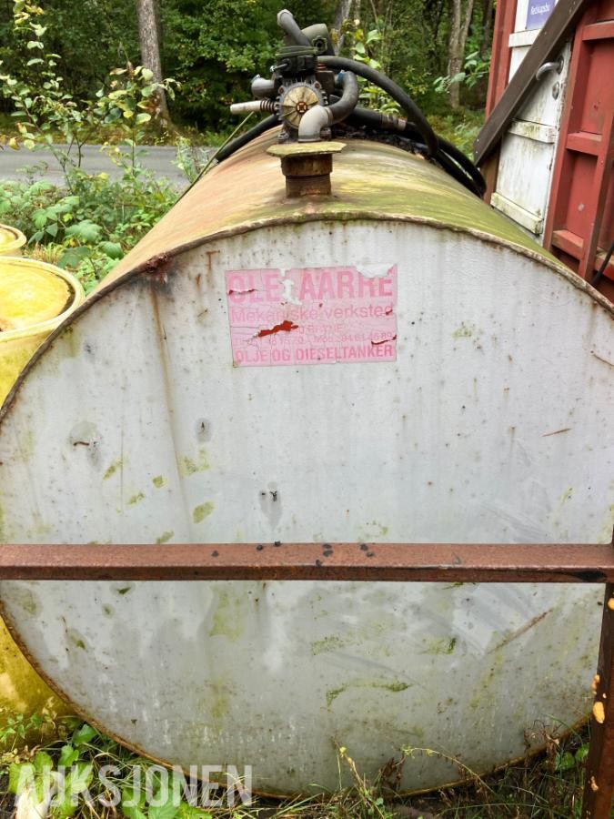 Dieseltank 3000 Liter m / pumpe