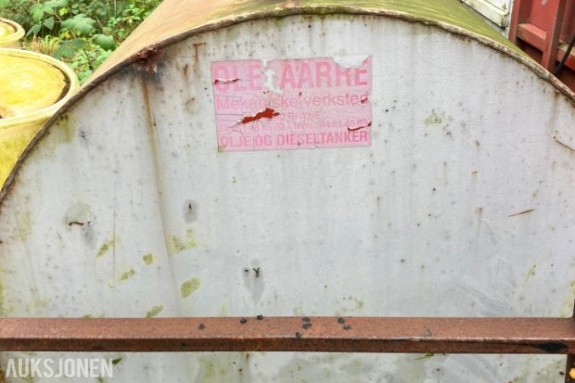 Dieseltank 3000 Liter m / pumpe