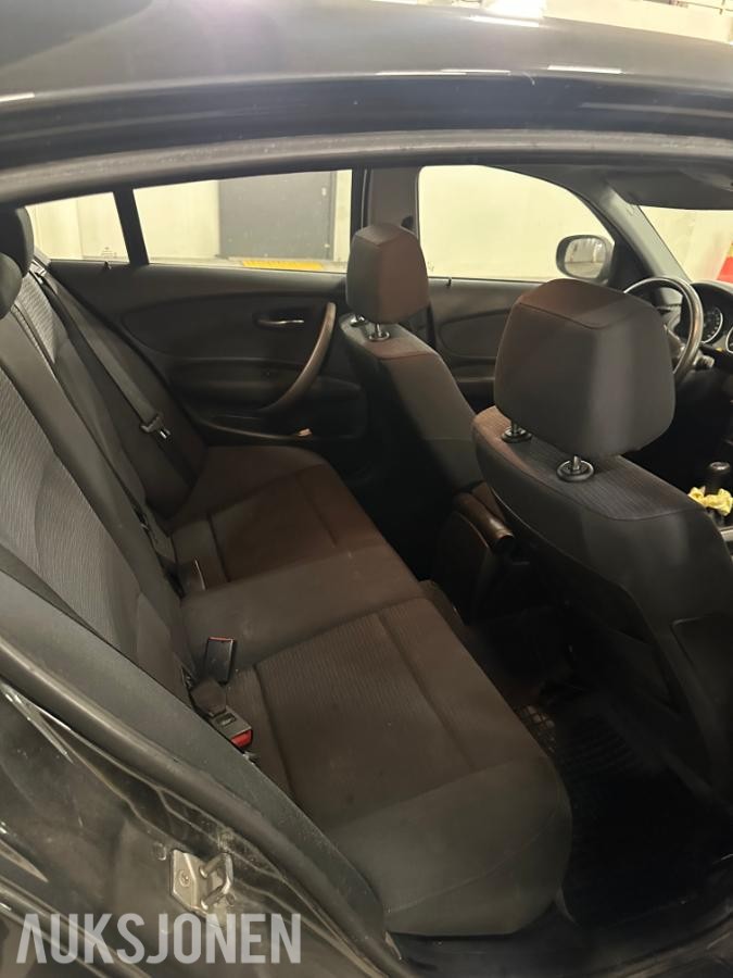 2010 BMW 116D 2.0 116hk soltak s+v dekk