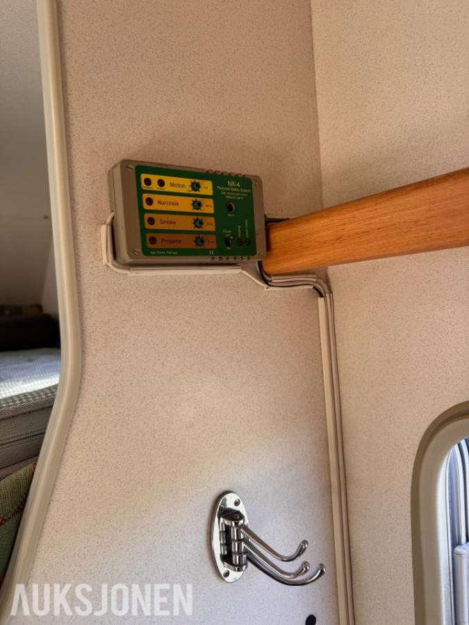 Fiat Ducato Knaus bobil - solcellepanel truma eu ok 07.2028