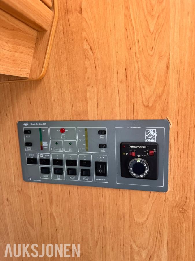 Fiat Ducato Knaus bobil - solcellepanel truma eu ok 07.2028