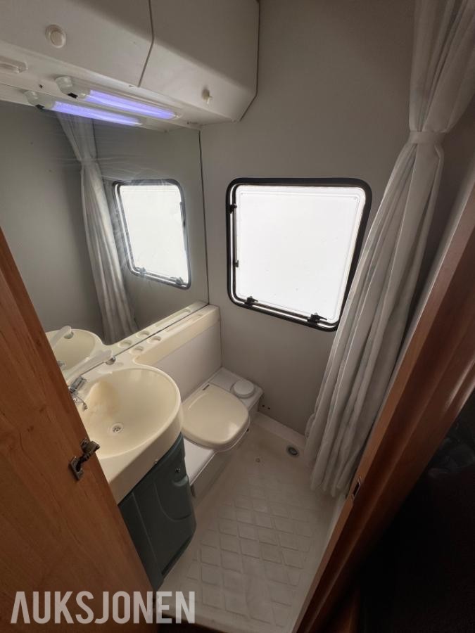 Fiat Ducato Knaus bobil - solcellepanel truma eu ok 07.2028