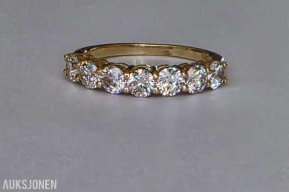 1.25CT ALLIANSE DIAMANTRING I 14K GULL. HELT NATURLIGE DIAMANTER! TAKSTBREV OG SERTIFIKAT!