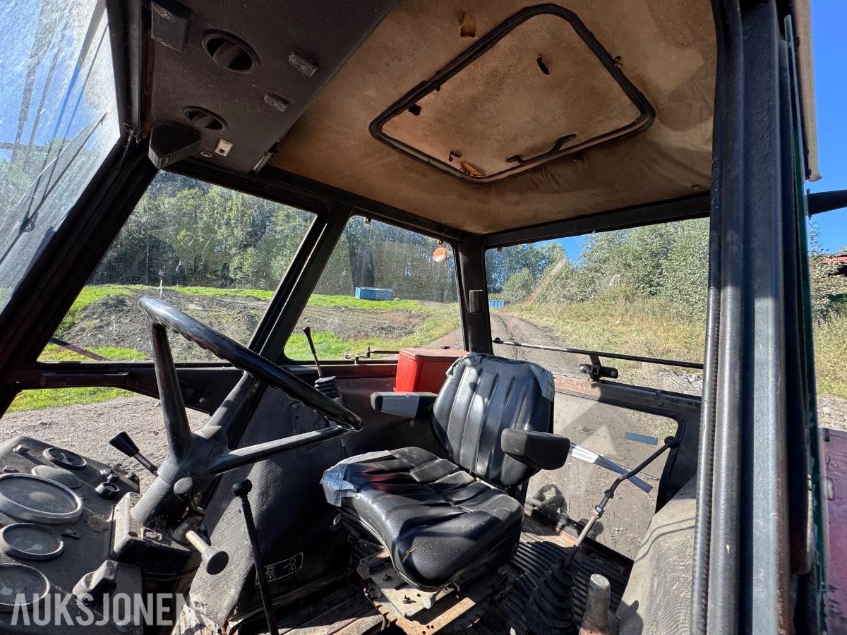1988 Zetor 12145 traktor med skuffe 